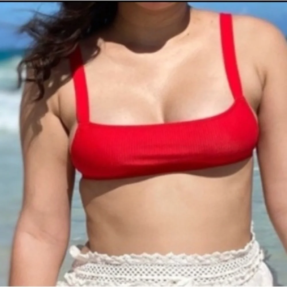 New! Frankie's Bikini Kasey top ribbed red 16171